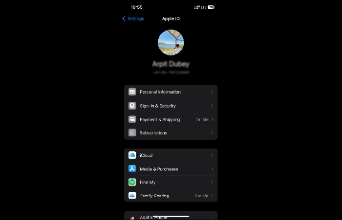 how to change App Store region